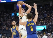 LOL赛事-浙江队横扫掘金，克莱刷新纪录