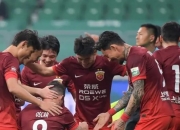 LOL决赛-中超赛场火热依旧，球员表现脱颖而出