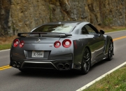 英雄联盟总决赛时间-赛道与球场的交响，F1年度争冠焦点战中的快船-尼克斯式对决