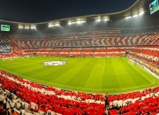 英雄联盟总决赛2025-烽火连城，德甲争冠战焦点，公牛的钢铁洪流如何踏碎国王的荣耀城墙