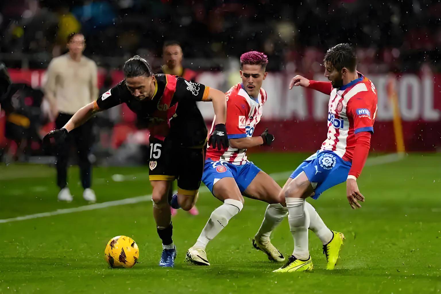 包含比利亚雷亚尔客场不敌,保级形势略显严峻的词条 包含比利亚雷亚尔客场不敌,保级形势略显严峻的词条