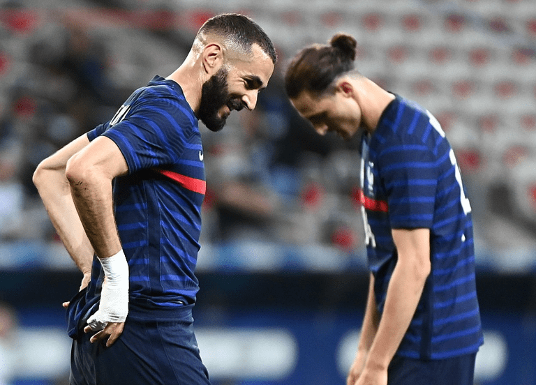 法国队潇洒地称劲明露领先风采的简单介绍 法国队潇洒地称劲明露领先风采的简单介绍