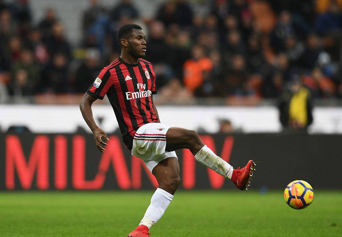 包含AC米兰客场大胜，连胜场次达到四场的词条