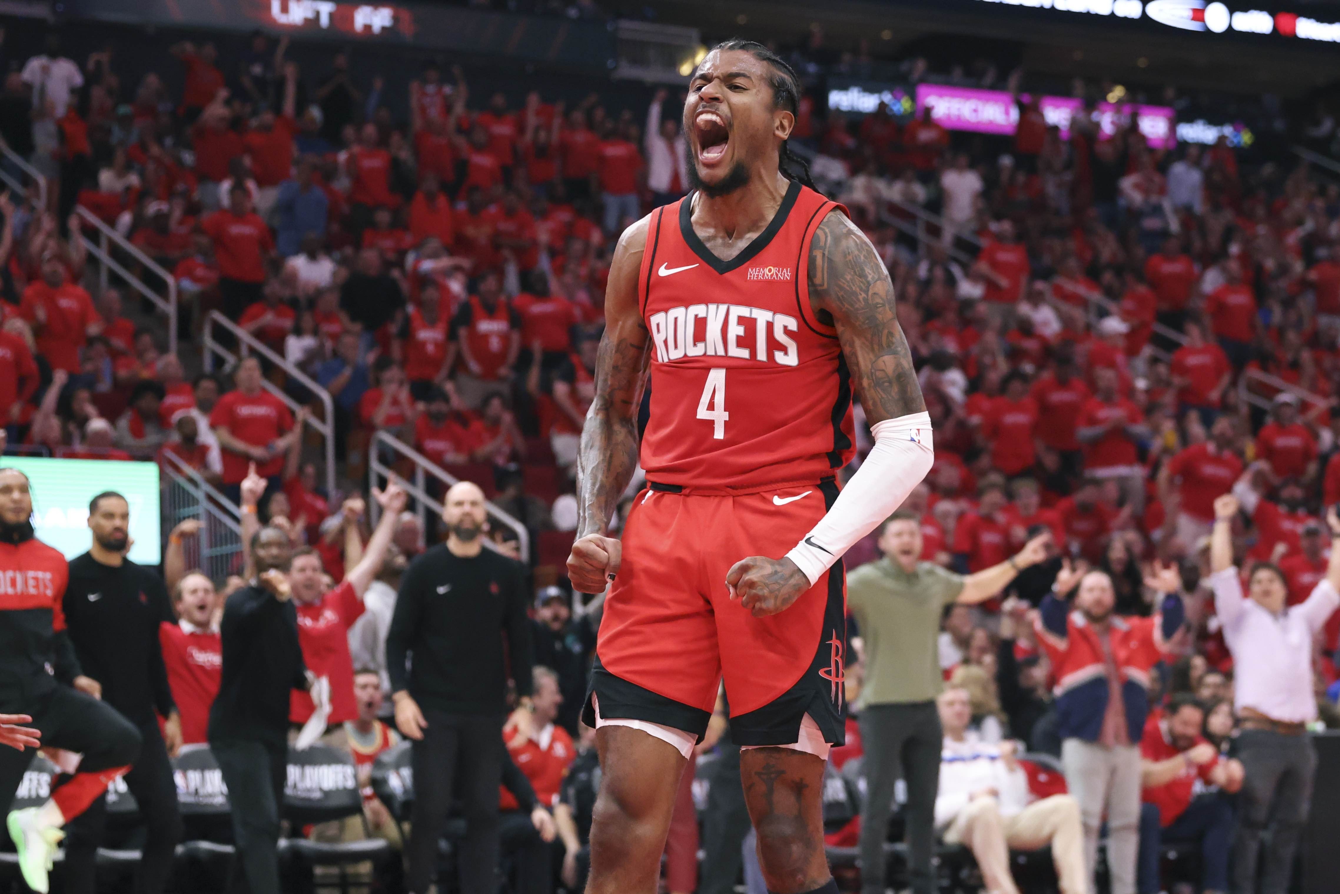 包含火箭力克魔术，豪取五连胜！的词条