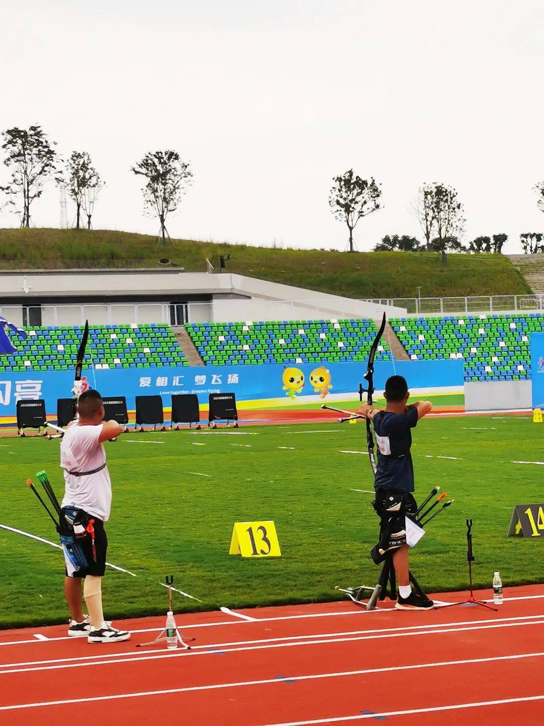 包含射箭比赛过程刺激，选手心理素质被考验的词条