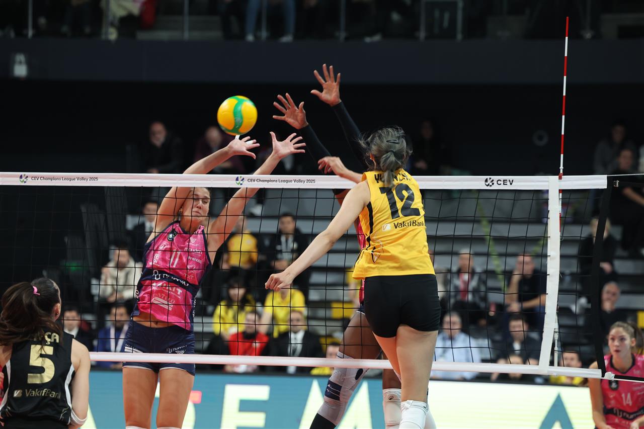 欧洲女子球会联赛激烈角逐