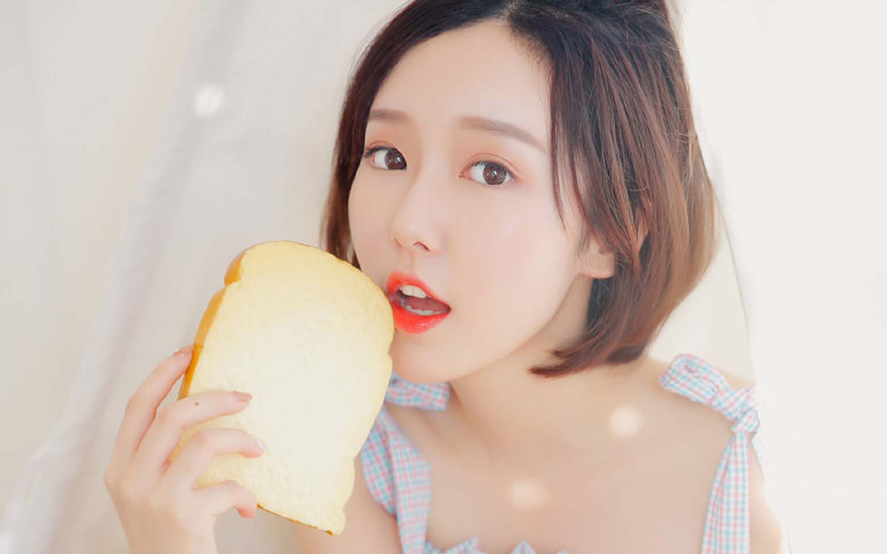 中场魔杖点活全队，尤文战术机器碾碎瑞士—解析奥亚尔萨瓦尔如何成为比赛节拍器