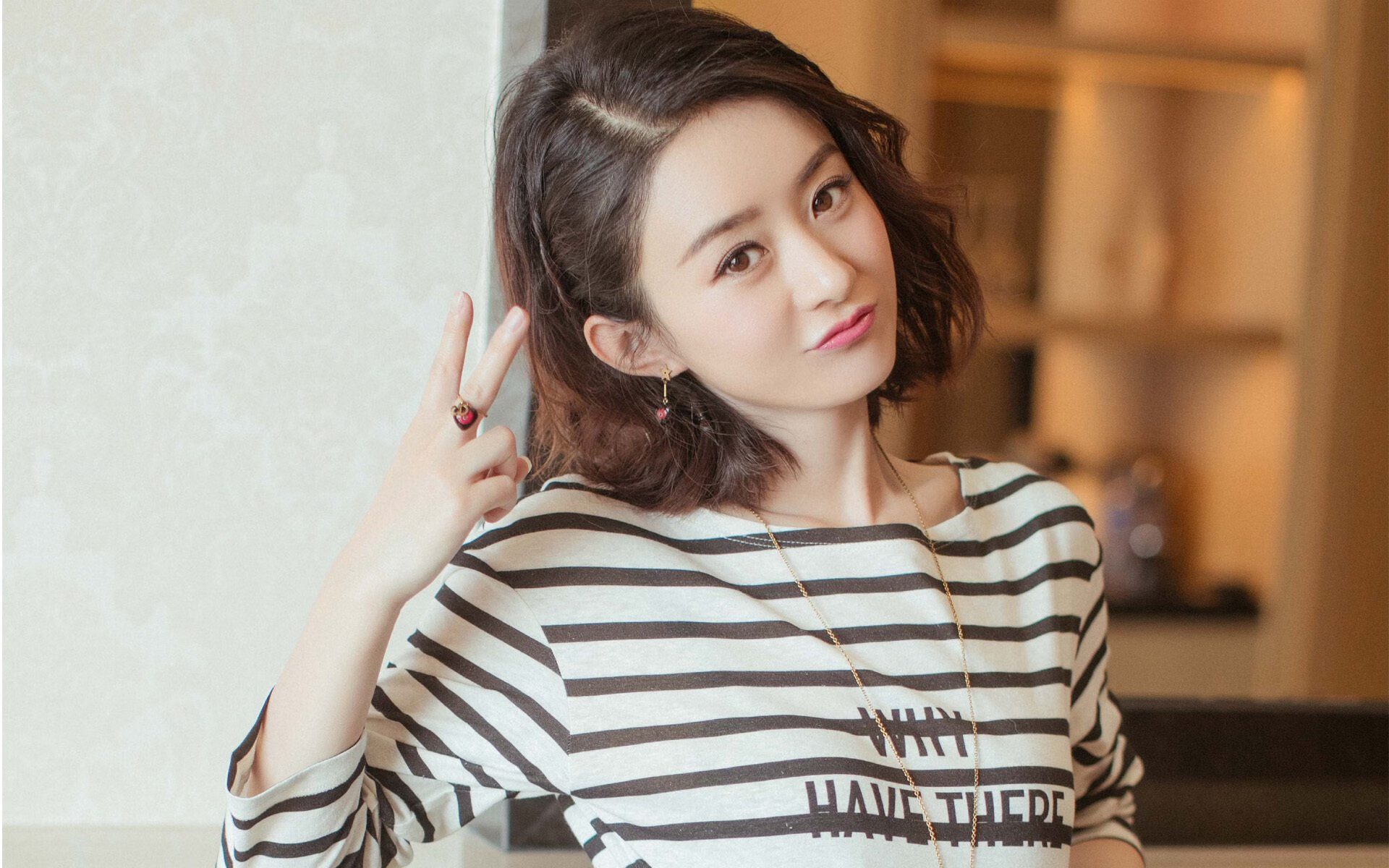 黑色幕布上的完美笔触,基耶萨的F1街道赛之夜,一幅现代赛车教科书