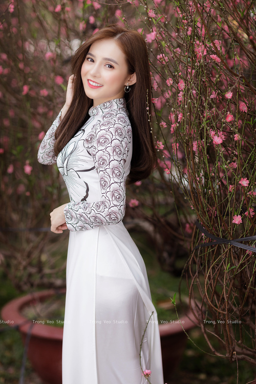 南美狂想曲终章,三笘薰在伦敦雨夜写下东方寓言